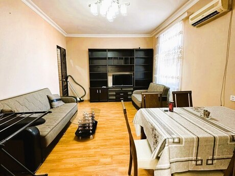 2 otaqlı köhnə tikili - Şah İsmayıl Xətai m. - 60 m²