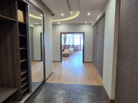 4 otaqlı mənzil, 190 m², Elmlər Akademiyası: 570 000 ₼ 3