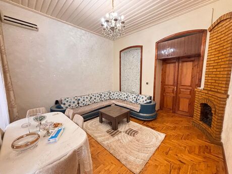 3 otaqlı köhnə tikili - İçəri Şəhər m. - 69 m²