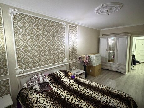 1 otaqlı yeni tikili - İnşaatçılar m. - 55 m²
