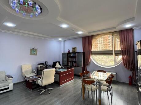 8 otaqlı ofis - 8 Noyabr m. - 320 m²