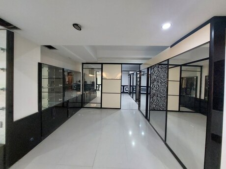 Obyekt - 4-cü mikrorayon q. - 258 m²
