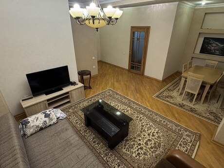 3-комн. новостройка - м. Шах Исмаил Хатаи - 100 м²