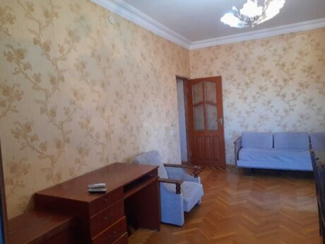 2 otaqlı köhnə tikili - Azadlıq Prospekti m. - 60 m²
