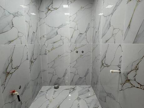 Qurtuluş 93 kompleksində 2 otaqlı yeni tikili mənzil satılır, 44 m², 67 500 AZN, şəkil 2 / 10