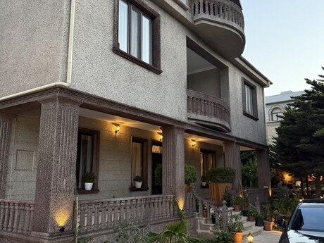 5 otaqlı həyət evi/bağ evi - Mərdəkan q. - 450 m²