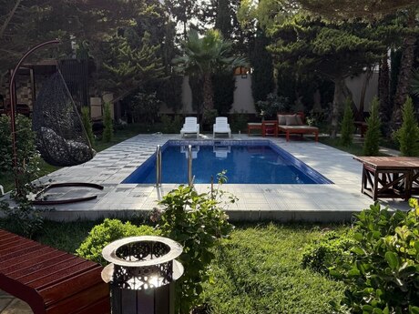 5 otaqlı həyət evi/bağ evi - Mərdəkan q. - 450 m²