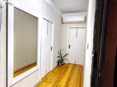 2-комн. вторичка - м. Ази Асланов - 60 м²