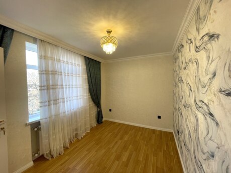 3 otaqlı köhnə tikili - Elmlər Akademiyası m. - 55 m²