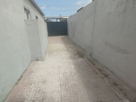 3 otaqlı həyət evi/bağ evi - İnşaatçılar m. - 120 m²