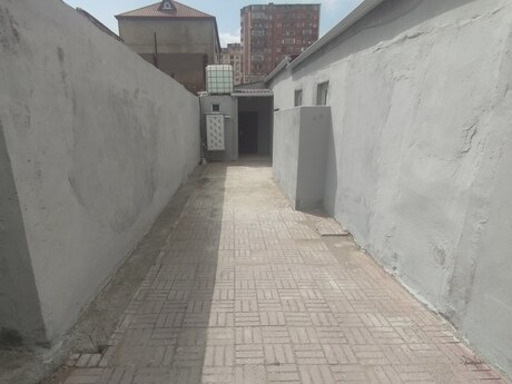 3 otaqlı həyət evi/bağ evi - İnşaatçılar m. - 120 m²