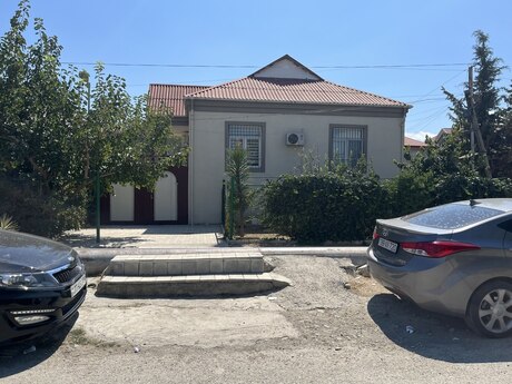 3 otaqlı həyət evi/bağ evi - M.Ə.Rəsulzadə q. - 100 m²