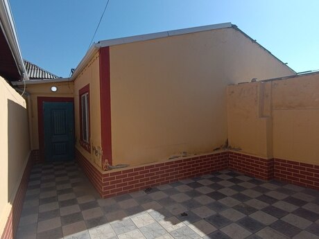 2 otaqlı həyət evi/bağ evi - Binəqədi q. - 55 m²