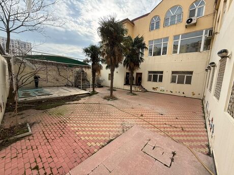 Obyekt - İnşaatçılar m. - 600 m²