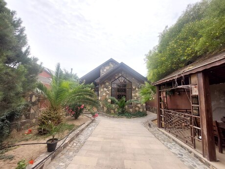 3 otaqlı həyət evi/bağ evi - Mərdəkan q. - 150 m²