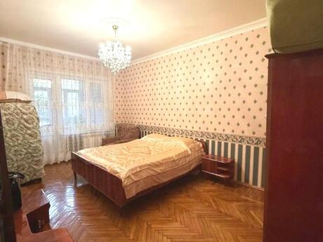 4 otaqlı köhnə tikili - Nərimanov r. - 100 m²