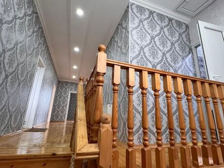 6 otaqlı həyət evi/bağ evi - Saray q. - 270 m²