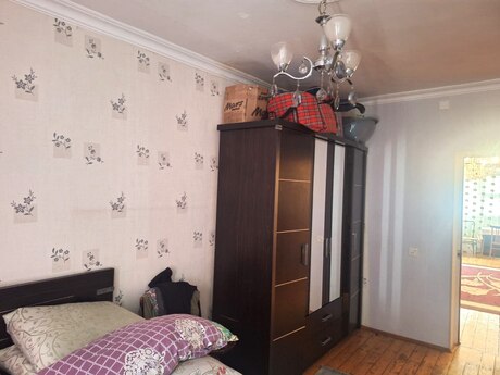 3 otaqlı köhnə tikili - Neftçilər m. - 72 m²