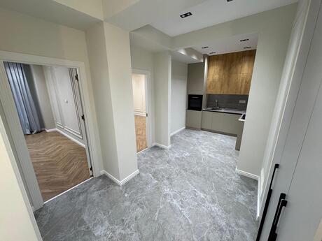 2 otaqlı yeni tikili - 8-ci mikrorayon q. - 80 m²