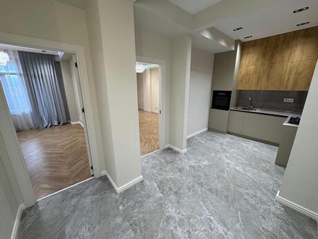 2 otaqlı yeni tikili - 8-ci mikrorayon q. - 80 m²