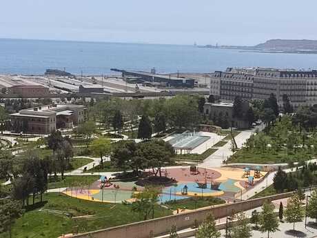 7 otaqlı yeni tikili - Ağ şəhər q. - 342 m²