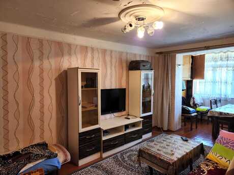 2 otaqlı köhnə tikili - Neftçilər m. - 50 m²