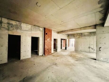 4 otaqlı yeni tikili - 28 May m. - 195 m²