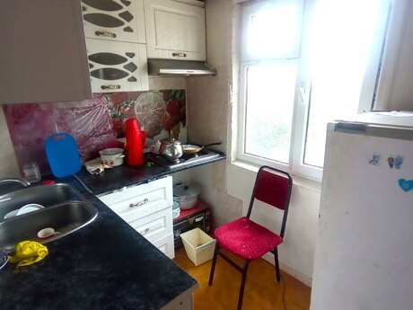 2 otaqlı köhnə tikili - Neftçilər m. - 50 m²