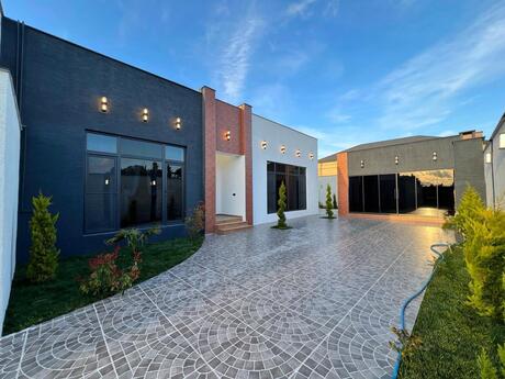 4 otaqlı həyət evi/bağ evi - Şüvəlan q. - 160 m²