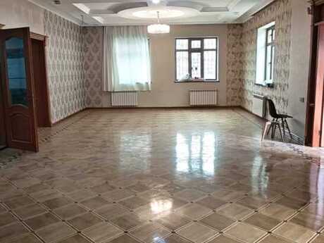 6 otaqlı həyət evi/bağ evi - Qaraçuxur q. - 327 m²