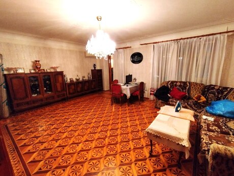 4 otaqlı köhnə tikili - Nəriman Nərimanov m. - 115 m²