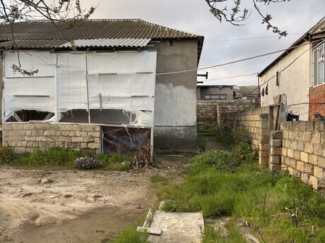 3 otaqlı həyət evi/bağ evi - Sabunçu q. - 90 m²