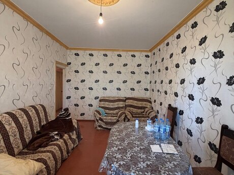 3 otaqlı köhnə tikili - Xətai r. - 75 m²
