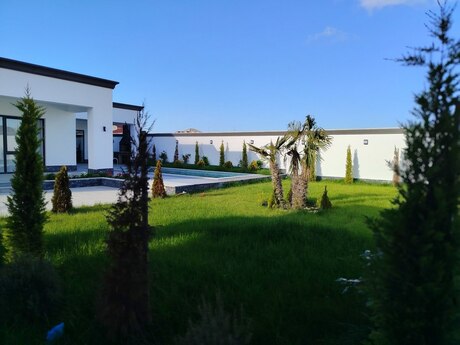4 otaqlı həyət evi/bağ evi - Şüvəlan q. - 200 m²