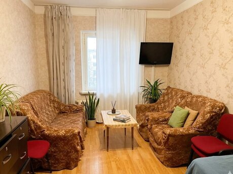 2 otaqlı köhnə tikili - Köhnə Günəşli q. - 63 m²