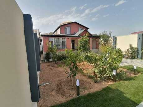 6 otaqlı həyət evi/bağ evi - Şağan q. - 200 m²
