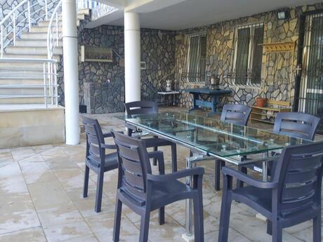 6 otaqlı həyət evi/bağ evi - Mərdəkan q. - 350 m²