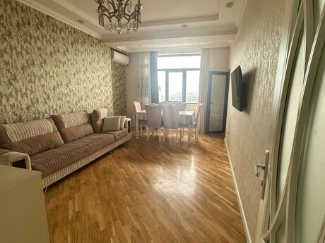 2 otaqlı köhnə tikili - Neftçilər m. - 65 m²