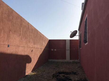 4 otaqlı həyət evi/bağ evi - Şağan q. - 240 m²
