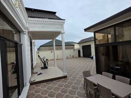 4 otaqlı həyət evi/bağ evi - Novxanı q. - 200 m²
