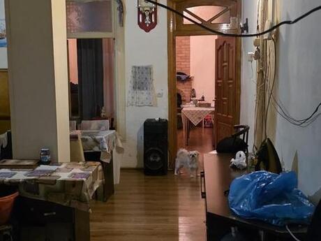 4 otaqlı köhnə tikili - 28 May m. - 90 m²