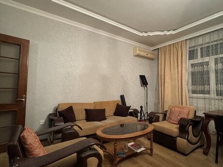 1-комн. новостройка - м. 8 ноября - 60 м²