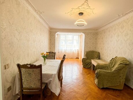 Elan №6067787 - Bakı, 8 Noyabr m., 2 otaqlı, 60 m², 5/5 mərtəbə