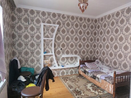 2 otaqlı həyət evi/bağ evi - Binəqədi q. - 100 m²