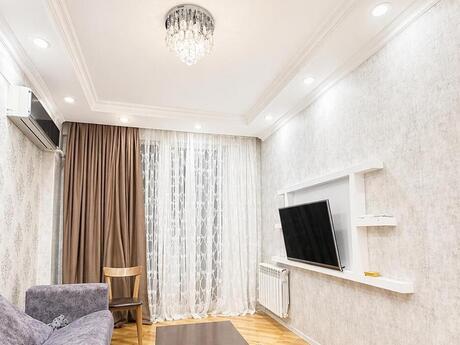 Elan №6067805 - Bakı, Qaraçuxur q., 2 otaqlı, 65 m², 4/12 mərtəbə
