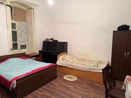 2 otaqlı köhnə tikili - 28 May m. - 50 m²