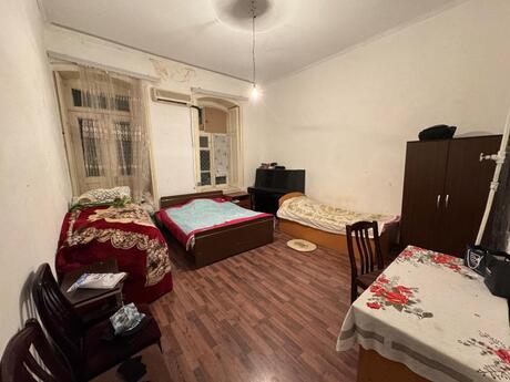 2 otaqlı köhnə tikili - 28 May m. - 50 m²