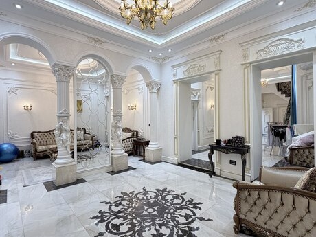 3 otaqlı köhnə tikili - 28 May m. - 215 m²