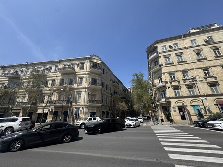 Elan №6067822 - Bakı, Sahil m., 2 otaqlı, 55 m², 4/4 mərtəbə