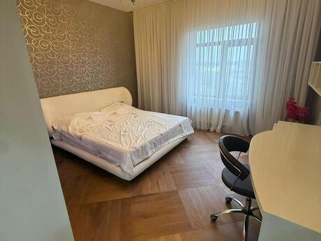 3 otaqlı yeni tikili - İçəri Şəhər m. - 145 m²